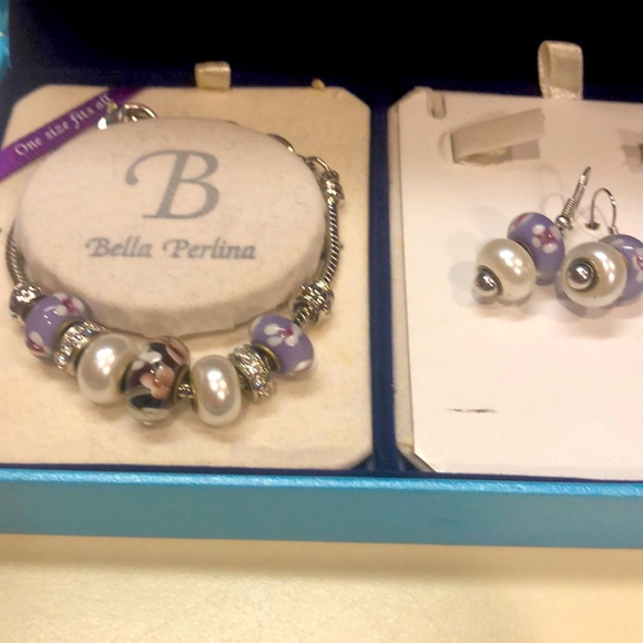Bella perlina bracelet and earring set. Like new! - Picture 1 of 3